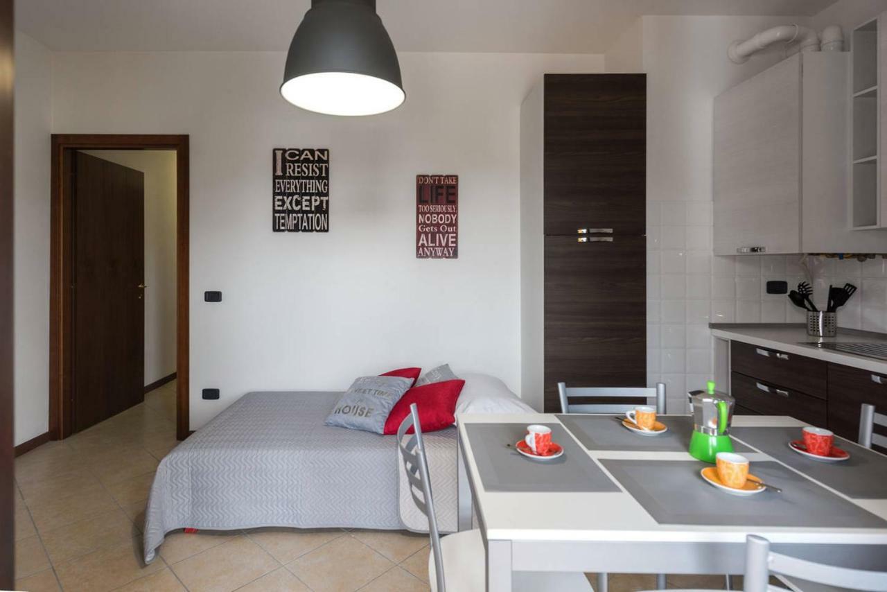 Ferienwohnung Ortaglia A2 Torri Del Benaco Exterior foto