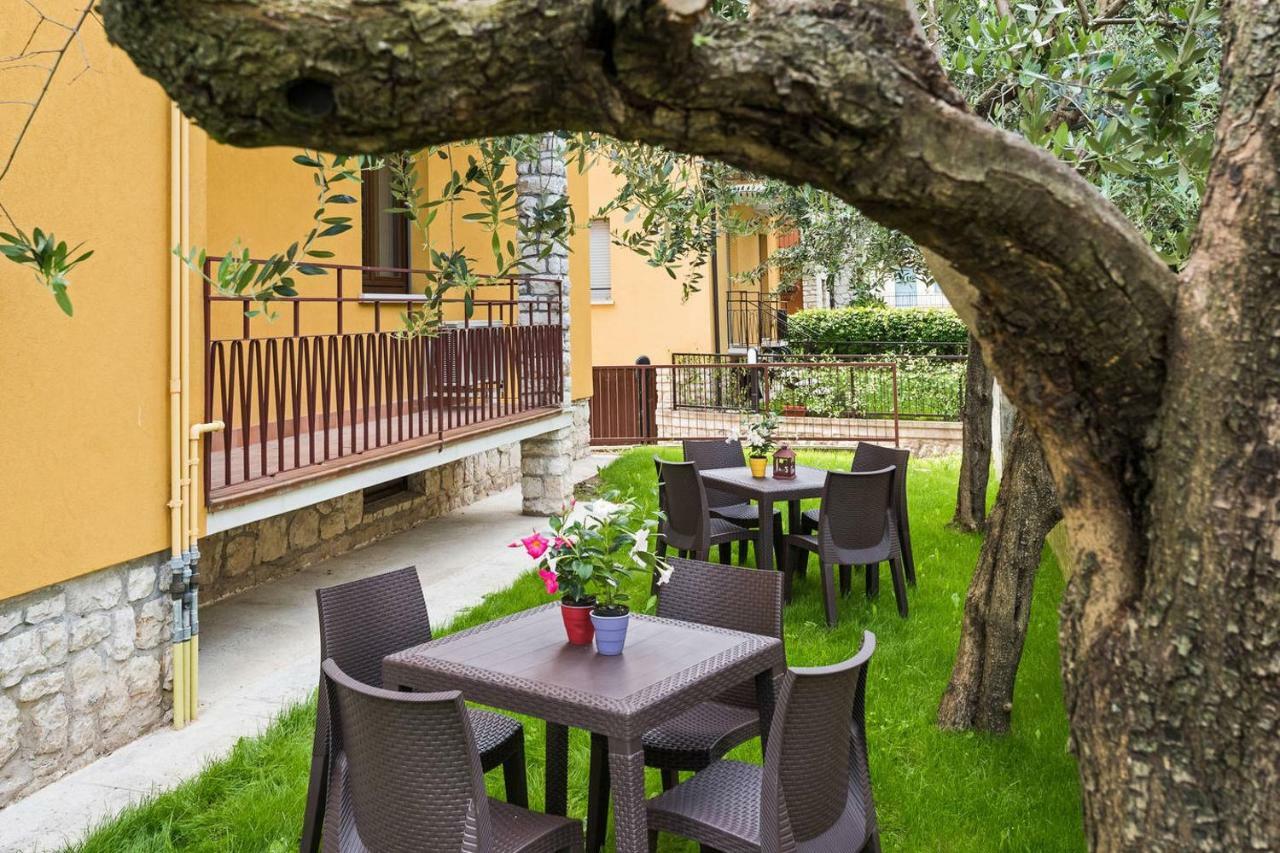 Ferienwohnung Ortaglia A2 Torri Del Benaco Exterior foto