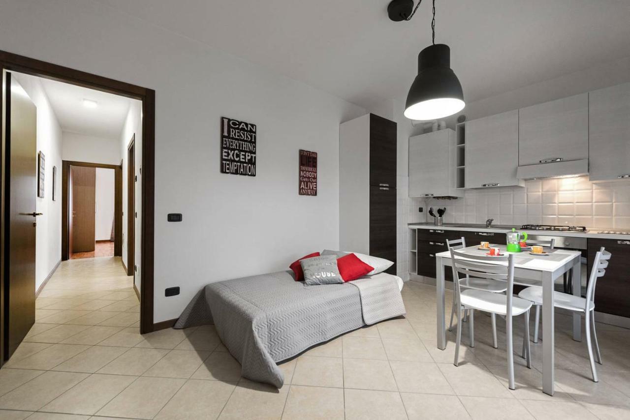 Ferienwohnung Ortaglia A2 Torri Del Benaco Exterior foto